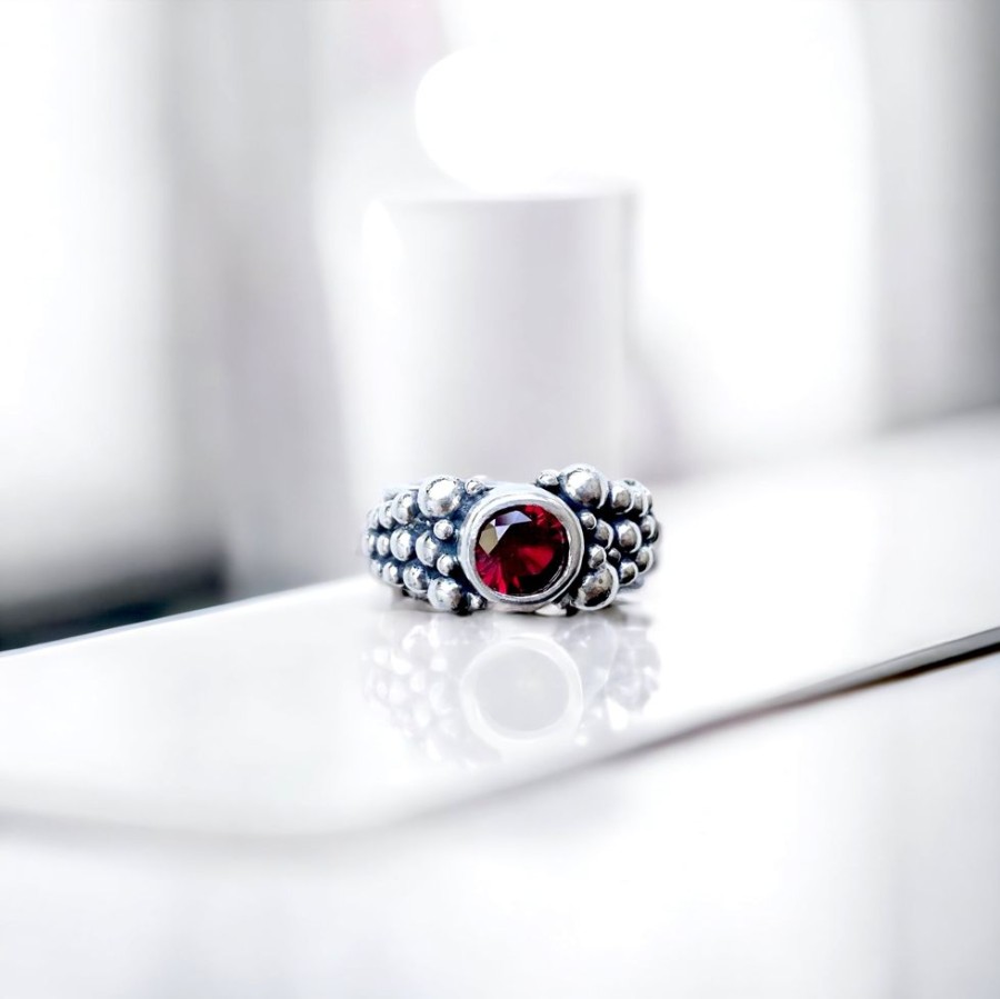 Joyas Delacons Joyas | Anillo Empelotado Ruby